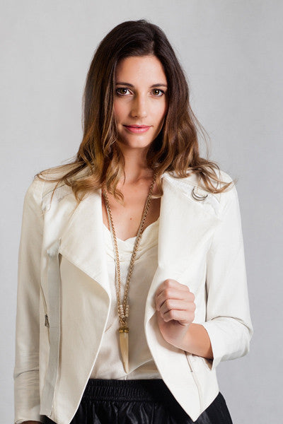Gabi Horn Pendant Necklace